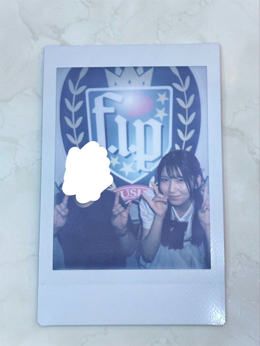 oy_bc3's tweet photo. ♡8-2♡

おつちゅん🪽⋆.*！！
久しぶりに会えたファンの方とのチェキです🧁ྀི🧁ྀིまた会えて本当に嬉しかった😭😭！！変わらない距離感で、まるで思い出の続きを紡いでいるかのような時間だったね😿🫶
20時からラストまで独り占めしてくれてありがとう♡
同伴￤指名 ありがとうございました!! https://t.co/y9utxouOli