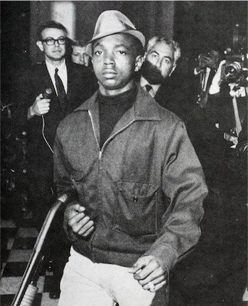 FBA_MasterJEDI's tweet photo. Shoutout to Lil Bobby Hutton! 🇺🇸

This is what the Black youth looked when they were raised to stand on Black American business!! 🔥💯🇺🇸✊🏾 https://t.co/ZA6qmLbUlN