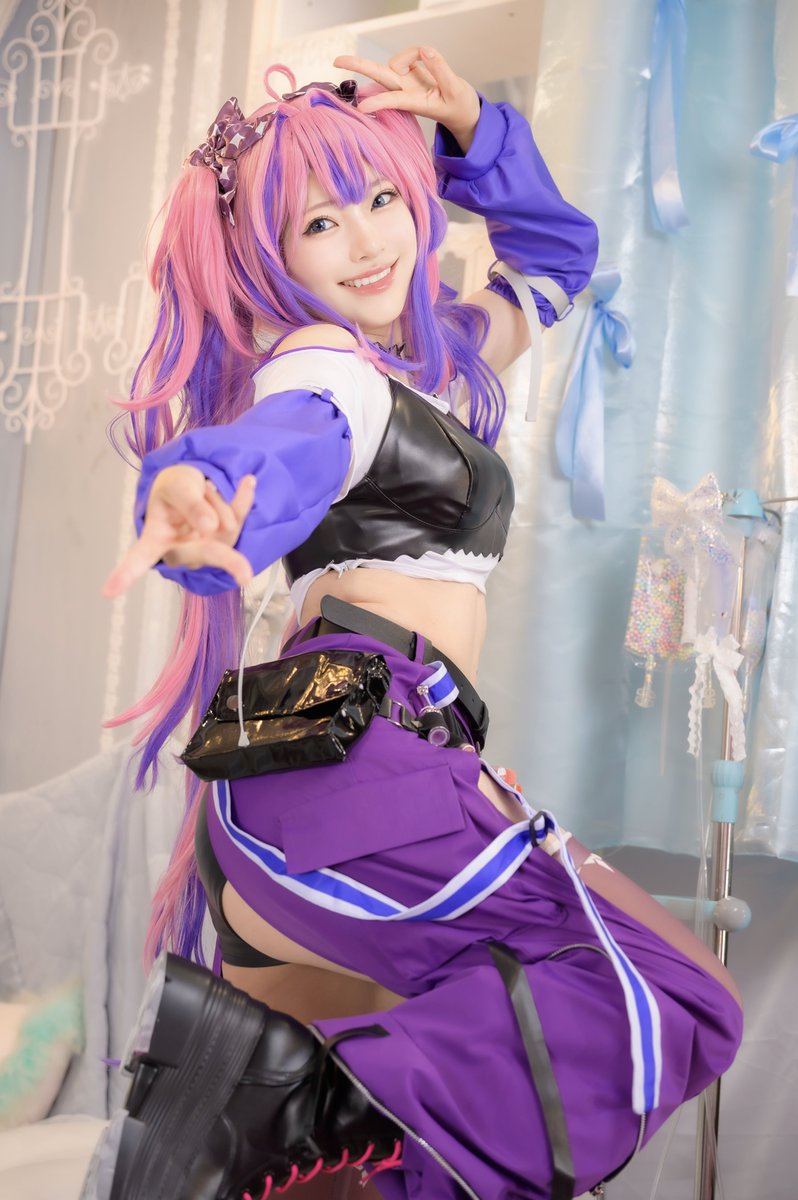 cosplay_110's tweet photo. おはヴィヴィ〜ッ！

今日も元気にいこかっ🌟

hololive DEV_IS/綺々羅々ヴィヴィ https://t.co/VGq1oe23rv