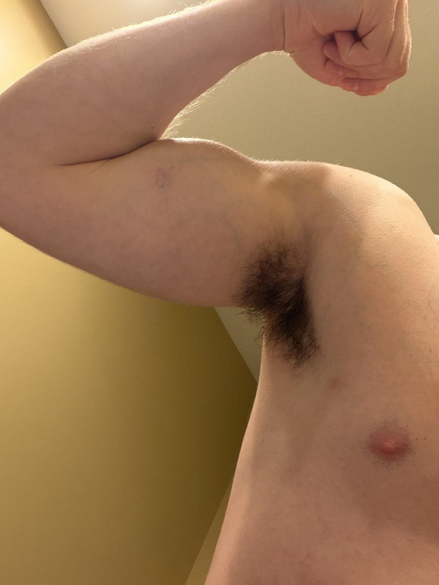 HorneDvn's tweet photo. Should they get shaven? #gym #hairy #college https://t.co/fQB6vWvvXY