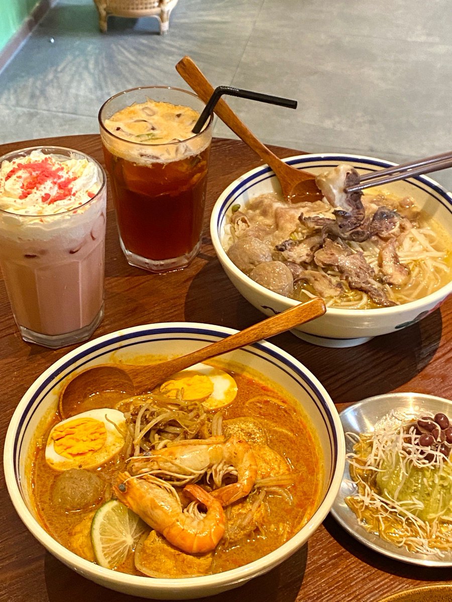 journey__lee's tweet photo. 一口穿越东南亚！叻沙鲜醇的椰奶香混着香料辣，配Q弹虾滑和炸豆腐，暖到心坎～ https://t.co/UKicRubpi8