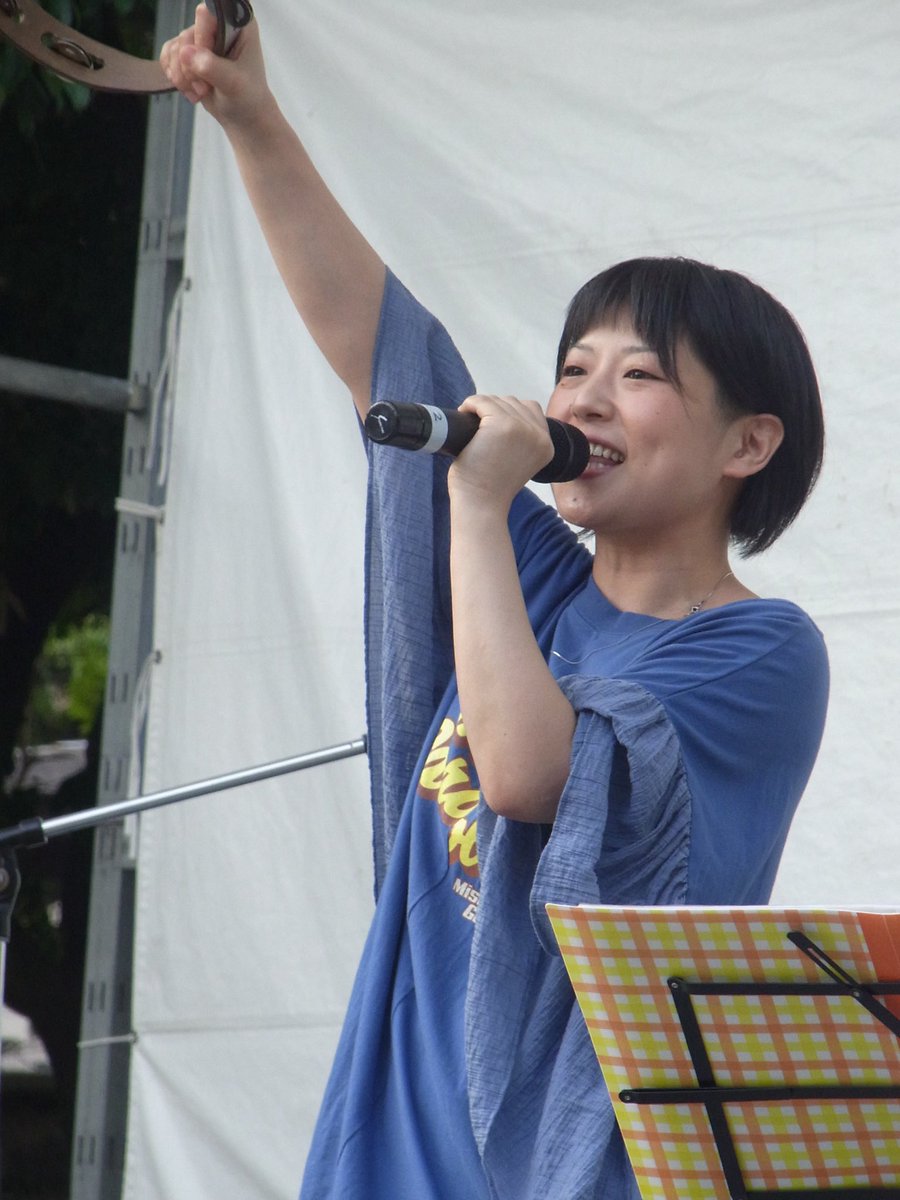 zuya2010's tweet photo. 2026.8.2
大四日市まつりダァァァッ‼︎
CHIKAKOさんのPlus BANDを
見に行ってきました。

暑い中、2回目のライブ？の
新しいバンドですが、メンバーは
昔からめっちゃ知り合いなので😅
息ぴったりで笑顔いっぱいの
楽しいライブでした。

ライブ写真は、Plus BANDの
許可を得て撮影＆UPしてます。 https://t.co/wK5F7lDHko