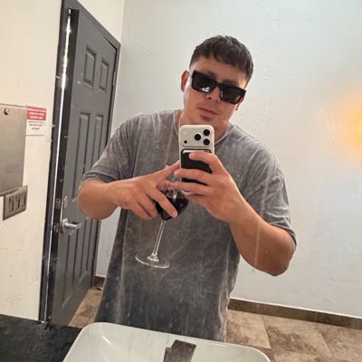 jsd888_'s tweet photo. #NewProfilePic https://t.co/SaaKxxV9Md