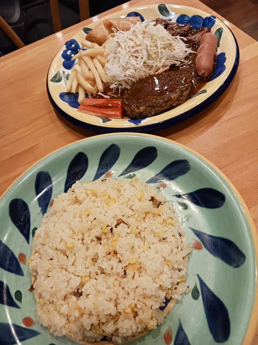 takuchinun's tweet photo. おはようございます🌄
昨日のゲリラ豪雨はくらいまくった

みなさんもどうかお気をつけくださいませ。

盆まであと少し
詰め込みまくりで乗りきりやりきりましょうか？🏄

#サンプラザ神戸
#森のなかまたち

素朴リーズナブル
ペロリ😋 https://t.co/3qgrAsaK8h