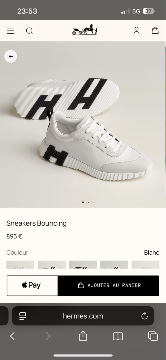 _moha6750's tweet photo. J’hésite entre celle avec le logo en noir ou en blanc ? https://t.co/pulaciYhC0