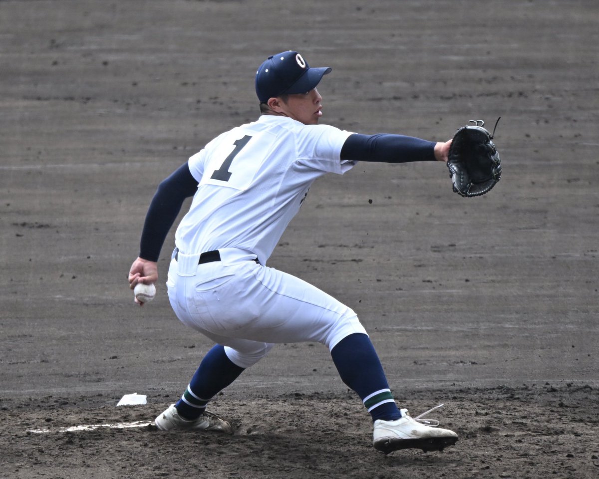 bluamabase's tweet photo. 夏の甲子園出場のドラフト候補投手

萬谷（花巻東）
黒川（花咲徳栄）
織田（横浜）
高部（聖隷クリストファー）
坂本（享栄）
上江洲（享栄）
鈴木（中京）
岩井（社）
木下（高川学園）
深町（東筑）
平田（大分商）
龍頭（神村学園）
末吉（沖縄尚学）
新垣（沖縄尚学）
久高（沖縄尚学） https://t.co/t3x7WnXrId