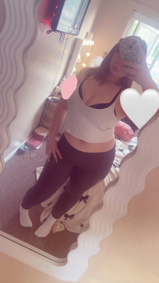 abbyzhkx's tweet photo. #teenagee             #momson
        #teenager #omegle
https://t.co/wKX8Ptetvs https://t.co/4DyXPMQgX7
