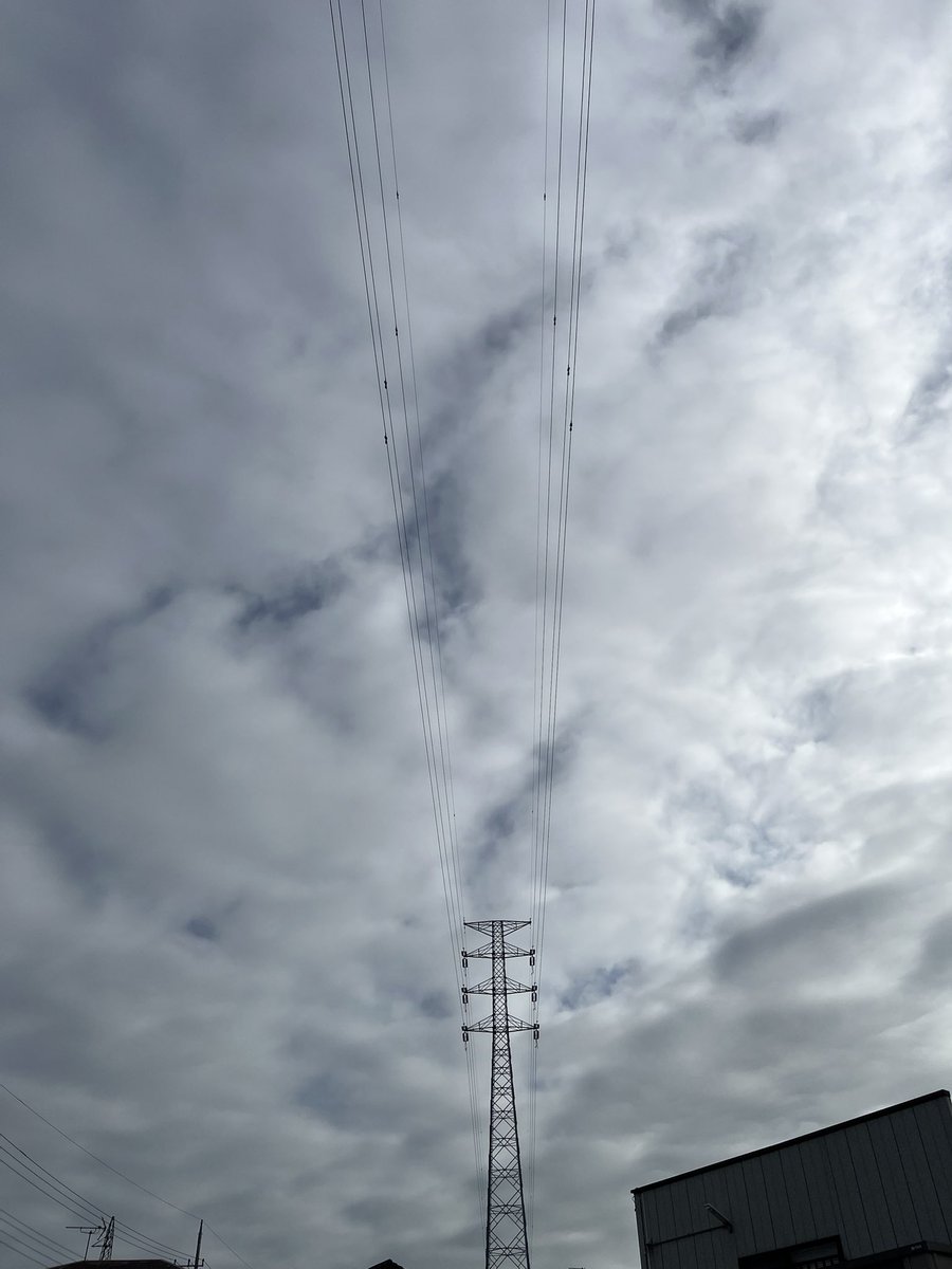 toei_densetsu's tweet photo. おはようございます。
今日の宇都宮は晴れのち曇りです☀️☁️
最高気温は29℃です。
こまめな水分補給を心がけましょう🧋

#毎週水曜日はノー残業デー
#完全週休二日制
#電気工事
#企業公式つぶやき 
#企業公式が地元の天気を言い合う https://t.co/lMtAjZkBQg