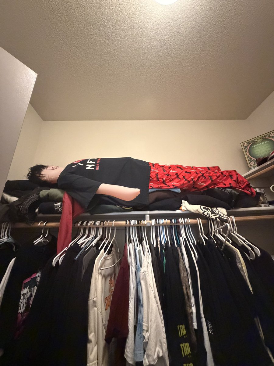 splitghosts tweet picture