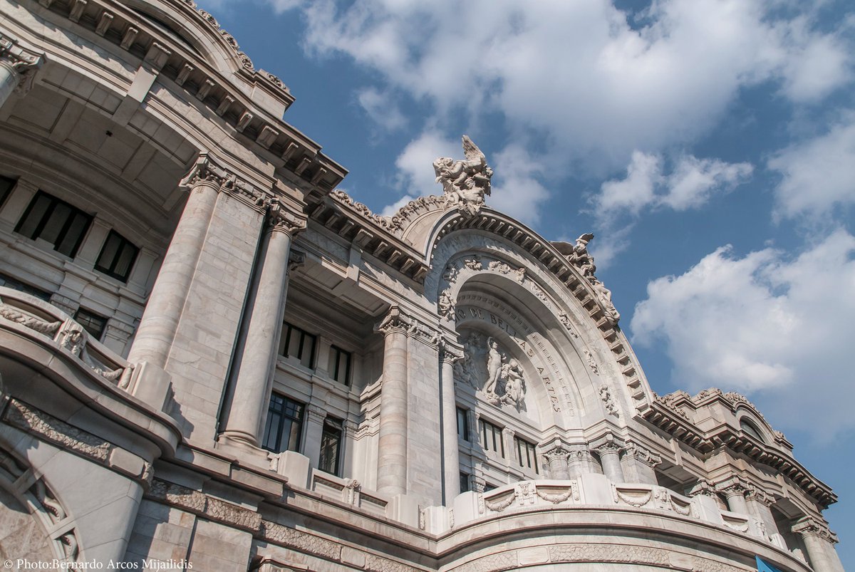 PalacioOficial's tweet photo. ¿Tienes alguna duda sobre Palacio de Bellas Artes? 🧐 
 
📧 Escríbenos a palacioinforma@inba.gob.mx y ponte en contacto con nosotros. https://t.co/mqZztBaFVy