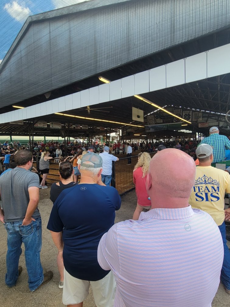 davetaylorOH's tweet photo. A beautiful evening to open the Gallia County Fair! I had the privilege to visit with several folks before tonight's opening, and was even able to catch some of the Market Goat Show. Great to see my friend Steve Evans and State Treasurer Robert Sprague. 

Best of luck to all of the 4H and FFA exhibitors this week, and thank you to the Gallia County Fairboard and all the individuals who make this such a great week! 

#GalliaCountyOH #Ohio02 #Ohio #DavidTaylorForCongress #CountyFair