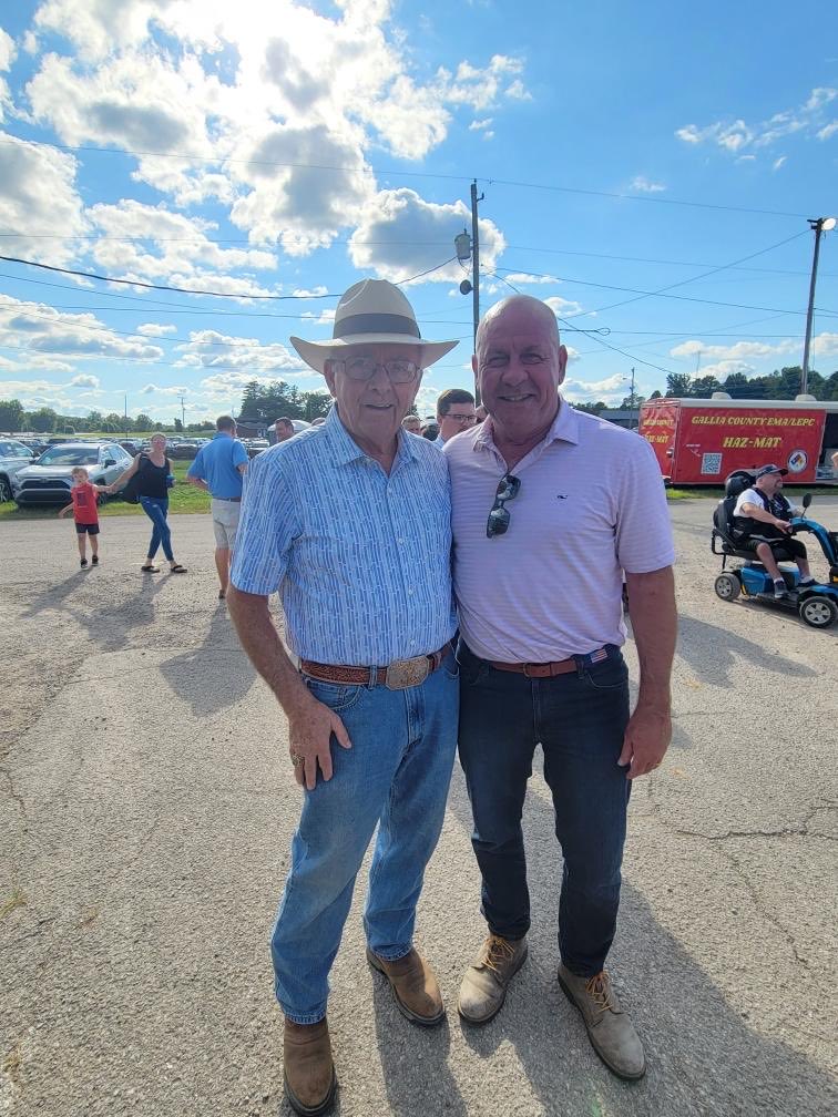 davetaylorOH's tweet photo. A beautiful evening to open the Gallia County Fair! I had the privilege to visit with several folks before tonight's opening, and was even able to catch some of the Market Goat Show. Great to see my friend Steve Evans and State Treasurer Robert Sprague. 

Best of luck to all of the 4H and FFA exhibitors this week, and thank you to the Gallia County Fairboard and all the individuals who make this such a great week! 

#GalliaCountyOH #Ohio02 #Ohio #DavidTaylorForCongress #CountyFair