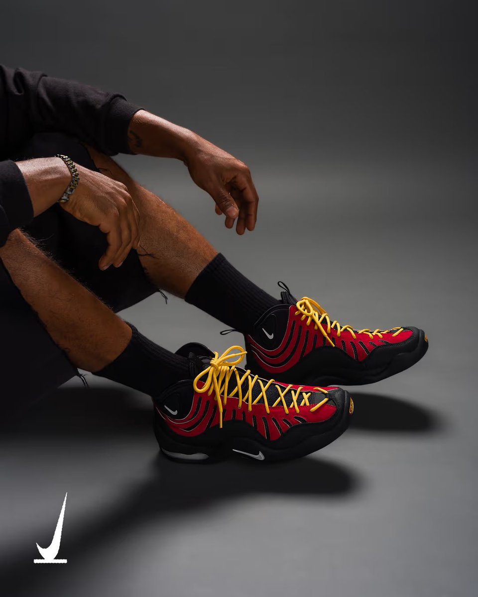 houseofheat's tweet photo. OFFICIAL LOOK: Nike Air Bakin OG "Varsity Red" 🌋 https://t.co/eiVnUwOIFB