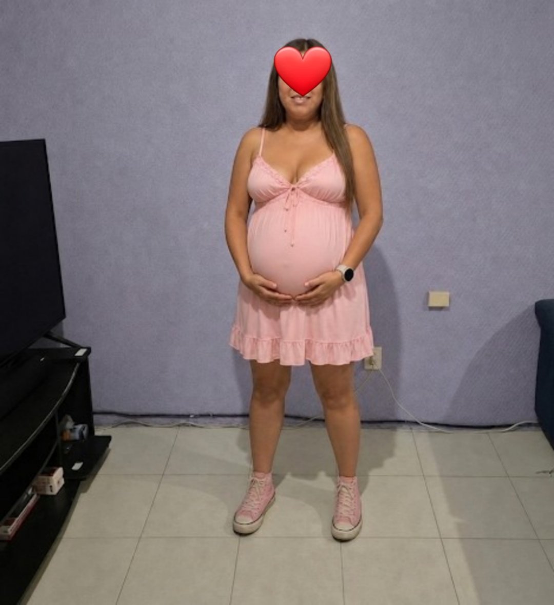 alexmart941089's tweet photo. Fotos cuando tenía 5 meses de embarazo pt1 https://t.co/Xmq4b4004v