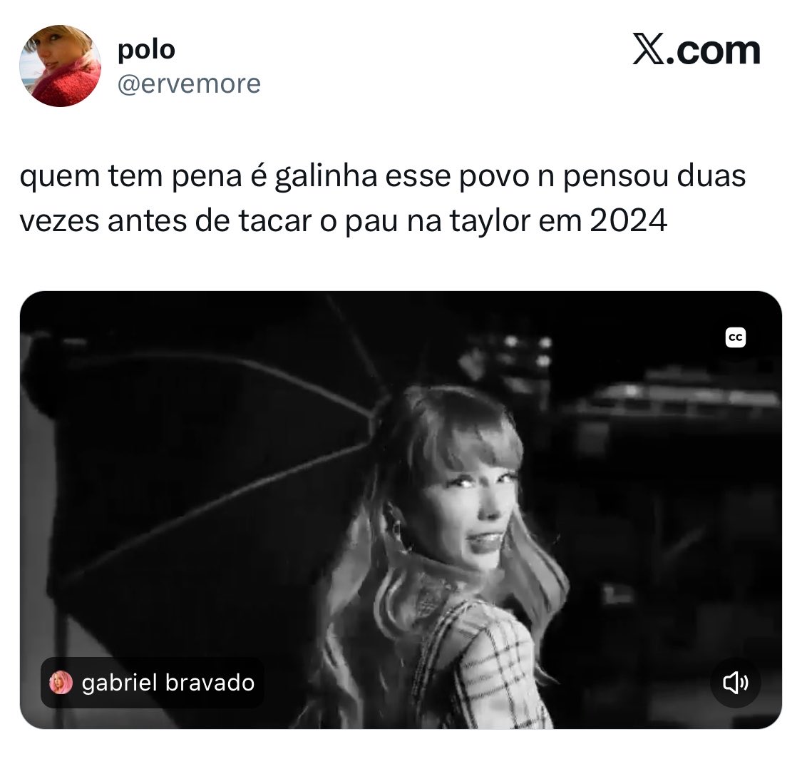 sweetsatturn's tweet photo. quem tem pena é galinha https://t.co/uGa3GWwX2Q