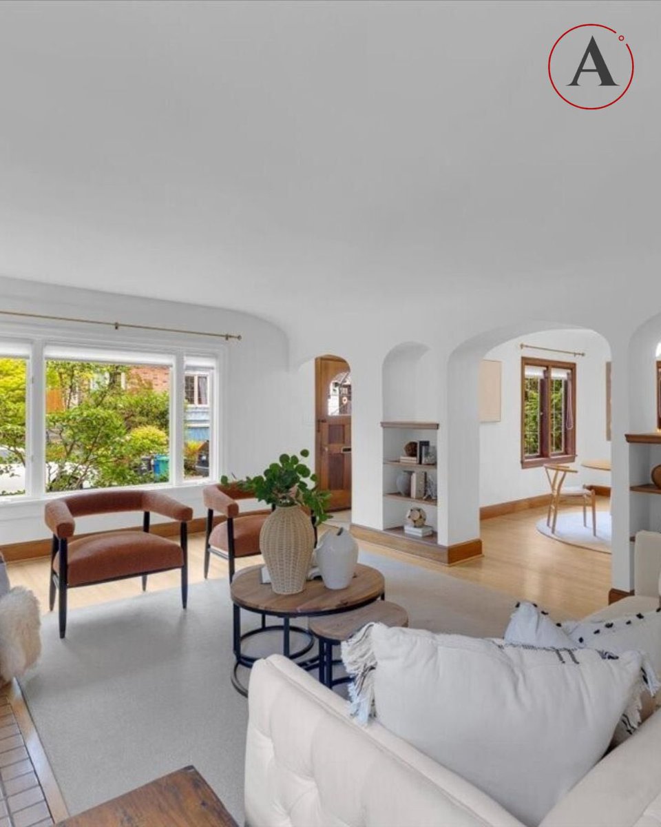 aris360llc's tweet photo. Don’t sleep on this Historic Montlake Tudor. 🏡

4 bed • 2.5 bath • 2,660 sq ft of timeless charm with modern updates, an updated kitchen, central A/C, new roof, and a beautiful English garden backyard.

📍1955 21st Ave E, Seattle
💲1,849,000

Schedule a showing:
Seth Raddue
📞 (206) 240-8514
📧 Seth@Aris360.com

#SeattleRealEstate #Montlake #Aris36