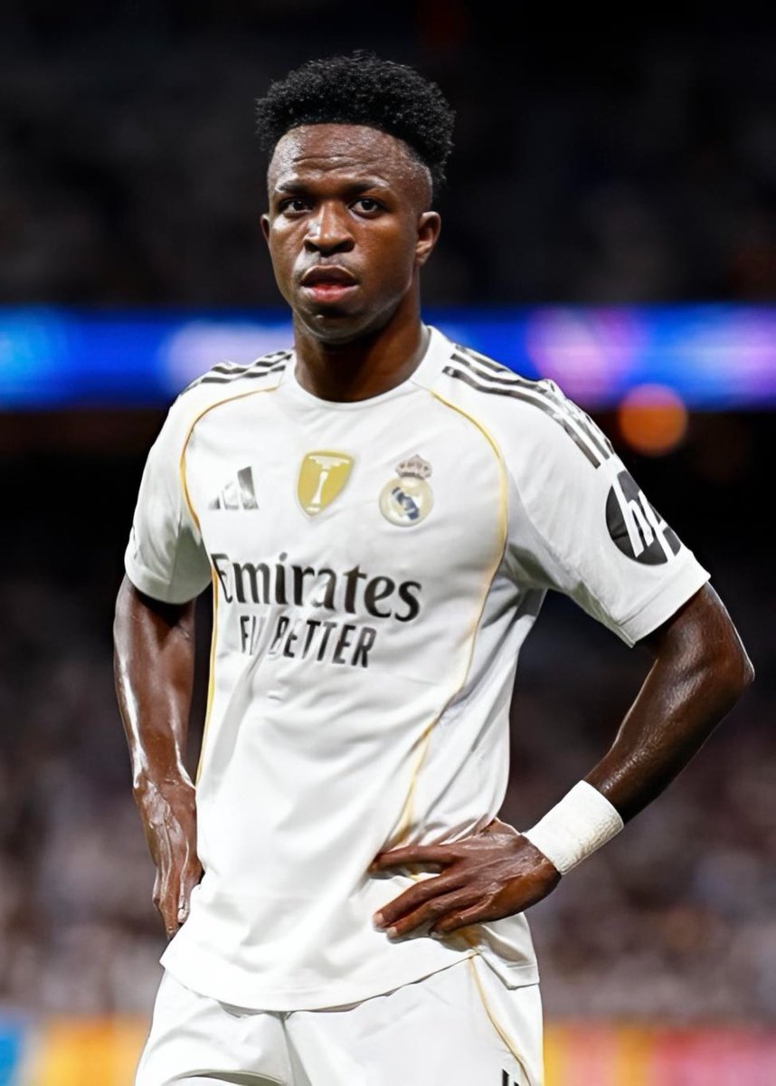 PolymarketSport's tweet photo. 🚨JUST IN: Real Madrid have offered Vinícius a contract worth around €22 million per year

A salary gap still remains between Madrid and Vini, with €30 million being his previous demand https://t.co/Y3mFTvj48O