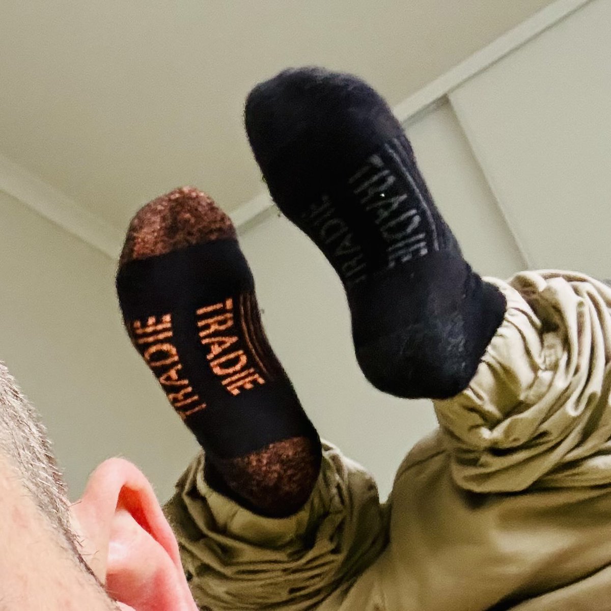 MrPoopyButtxx's tweet photo. These little soles need some attention

Wrinkly, soft and small, especially for a man

Tell me what you’d do to/with them 🦶😙😋 #smallfeet #tinyfeet #boyfeet #malefeet #footfetish #soles #tradiesocks #workboots #dirtysocks #guyfeet https://t.co/FYa883dMQ3