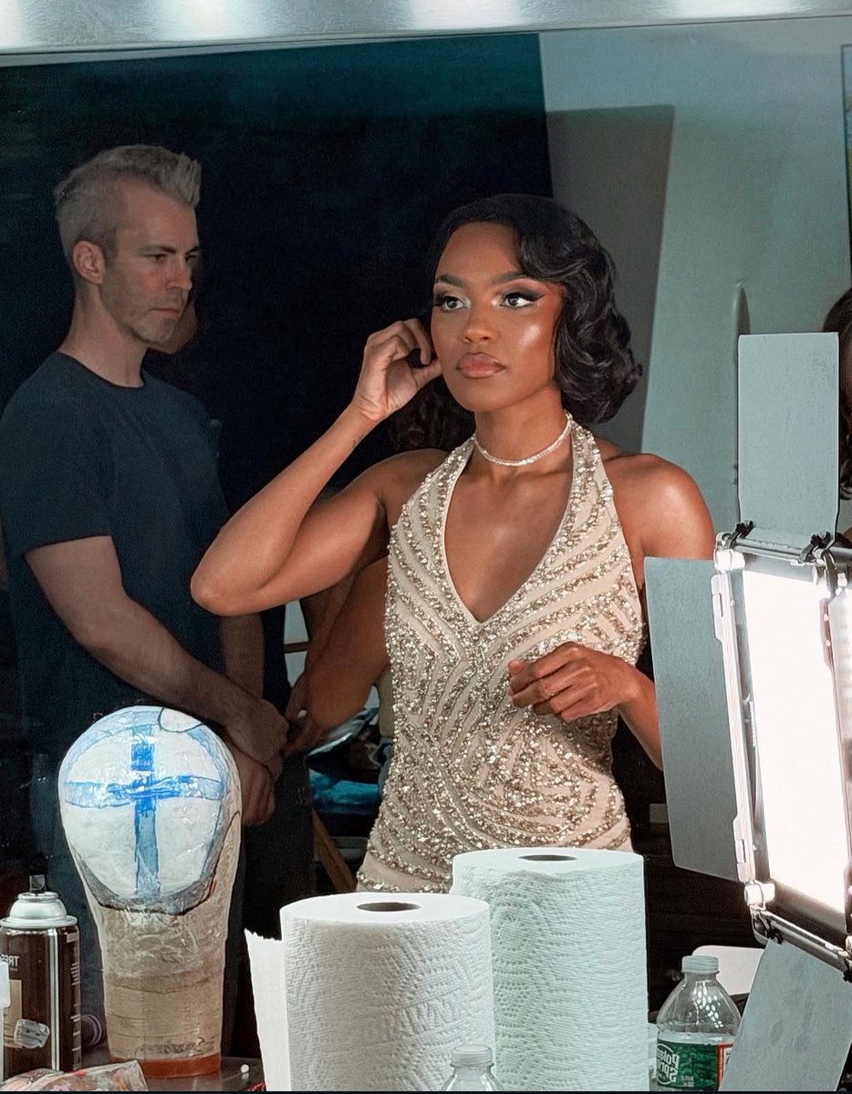 BelleDeSoulaan's tweet photo. China Anne McClain for her broadway debut as Daisy Buchanan from The Great Gatsby https://t.co/TQOvdHv8X0