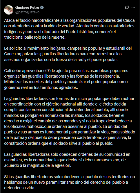 dmarcordoba's tweet photo. Para verguenza de muchos usted Petro, es comandante en jefe de las Fuerzas Militares hasta el 7 de agosto. Y desde la Presidencia les pide a los soldados desobedecer a sus oficiales y a los civiles armarse en "guardias" que deciden en asamblea. 

Si un general dijera la mitad, estaría llamado a calificar servicios y denunciado. Lo dice el presidente y lo llaman poder popular.