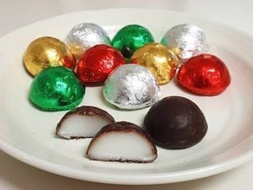 nakadatenshi's tweet photo. 「わーいチョコだ～♪」思って口に入れると、「？？？？？？」となったコレに出会ってるアナタ、完全なる同世代（笑）
#70年代　
#80年代　
#昭和レトロ https://t.co/FaZuXGiMjM