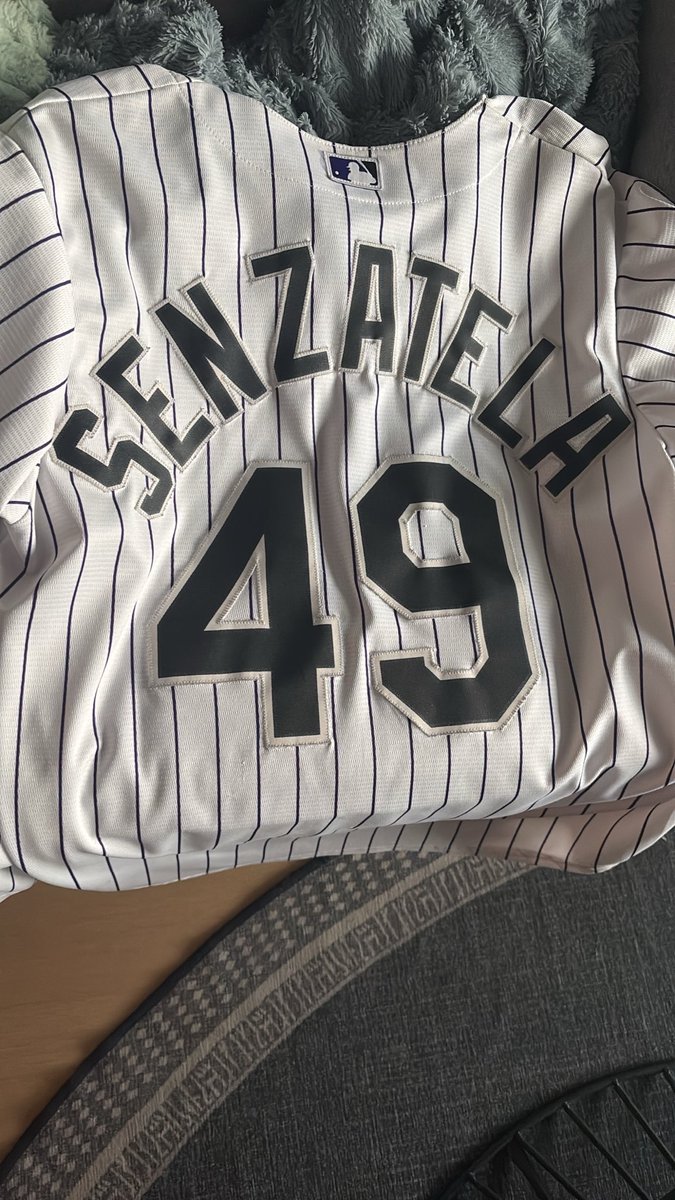 CamRyanD's tweet photo. @AKArsenalBB @Rockies https://t.co/XideelNbcm