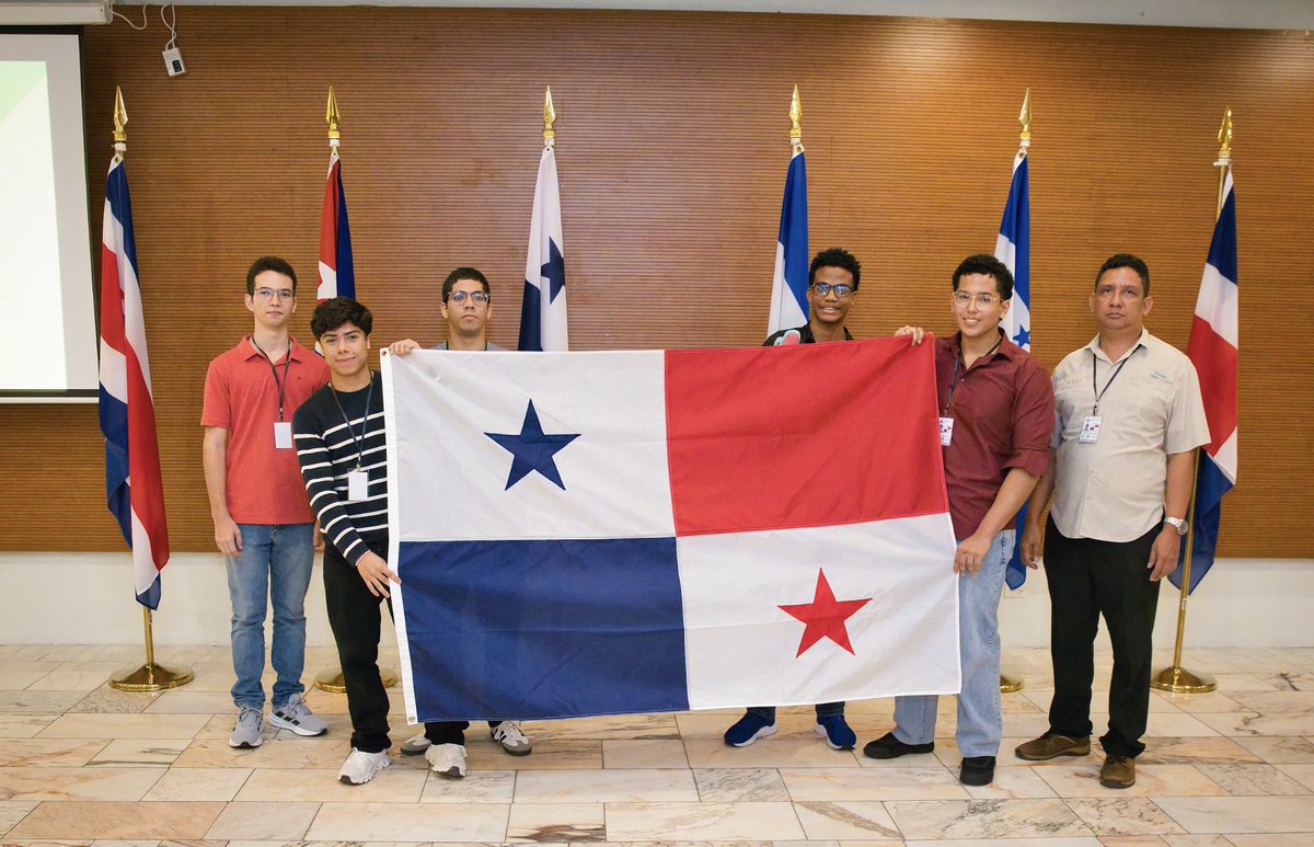 MaruGalvez's tweet photo. El talento en jóvenes panameños no tiene límites... 
Hoy tuve el honor de acompañar la inauguración de la XIX Olimpiada Centroamericana y Caribe de Química, donde jóvenes representarán a Panamá con su conocimiento y pasión por la ciencia.   

En @cobrepanama creemos que apoyar la educación es invertir en el futuro del país. ¡Mucho éxito a todos nuestros estudiantes!