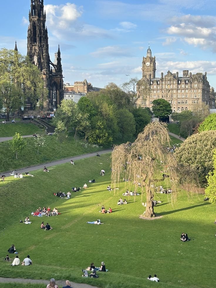 purelivn's tweet photo. Edinburgh, Scotland https://t.co/ofhCYbzLyC