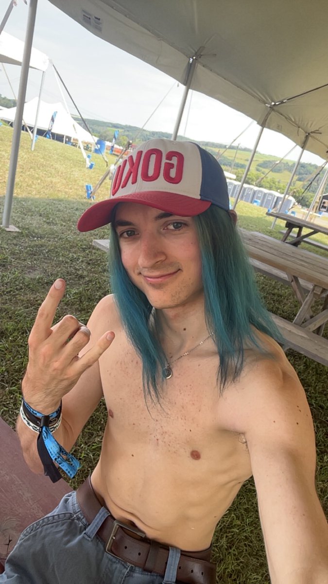 SiilverLion's tweet photo. So far a great weekend at rockfest! 🤘🤘🎸🎸🎤🎤🎶🎶🫰🫰 https://t.co/8h9jlkwVwp