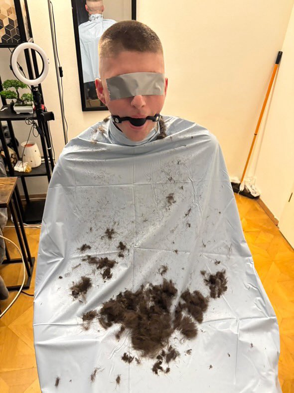 slvboybln's tweet photo. forced haircut as a step of transformation

#forcedhaircut https://t.co/IalkKoOnCI