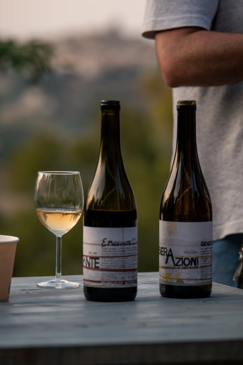 Sobrelias_'s tweet photo. https://t.co/cV6c7En7kT., dos vinos, una misma voz volcánica en Sicilia #vini #Italia 🍷 🇮🇹 #wine #winelover #vino #Cata #Sicilia https://t.co/cOzrPjCl0U https://t.co/J47ePAgn2q