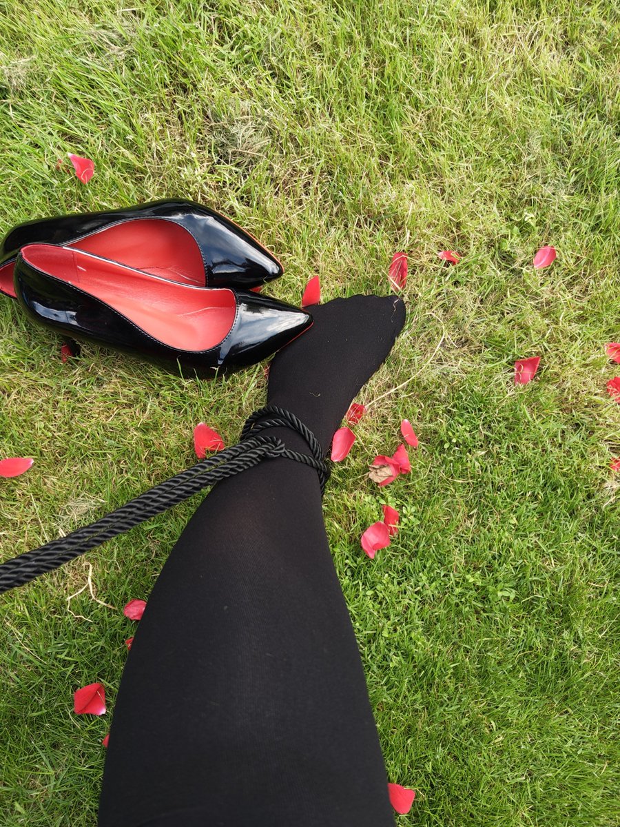 LissySox's tweet photo. Without Words ? Tell me?

#feet #heel #heels #tide #redsole #nylon #nylonfetısh https://t.co/3hoUz4lfFZ