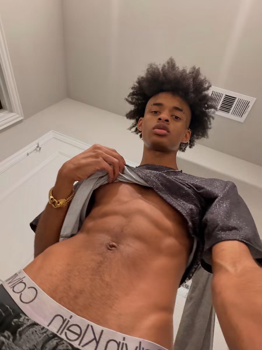 imapextay___'s tweet photo. Im tryna lyk we just getting started

N big Ty to all the ppl who fw my song Love after Dark ❤️‍🔥🙏🏽 I was a lil nervous getting back into music so the love y’all showing me definitely motivating me to keep going💪🏽 https://t.co/IiqqGMdcAO