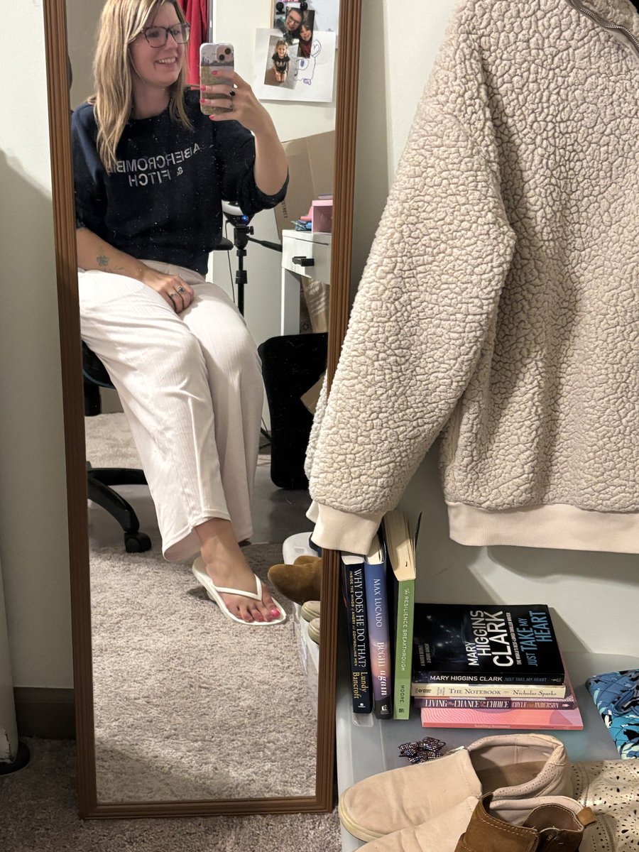 ZenHannah26's tweet photo. Boss Babe ❤️🪽📝📕🛍️
https://t.co/BSIhbZl0Zb
https://t.co/IitedBiDJc
#findom #findomfeet #feetworship #payme #giftme #amazonwishlist #passes https://t.co/AqiE89uzQf