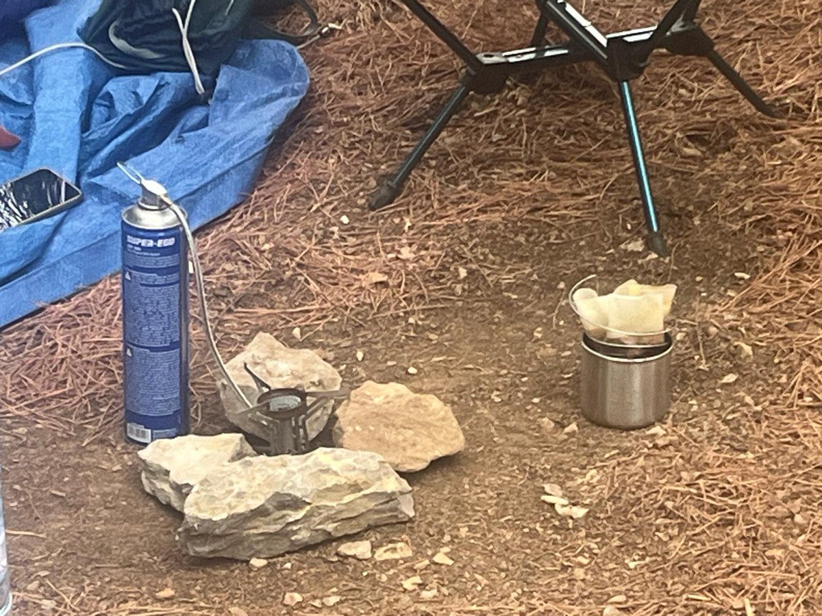 Txema1978's tweet photo. @gencat A Begues, es fan acampadas cada setmana i es permet fer foc. Ho dic per lo de "conductes de risc a prop de zones boscoses." https://t.co/BKBDf9Yz8s