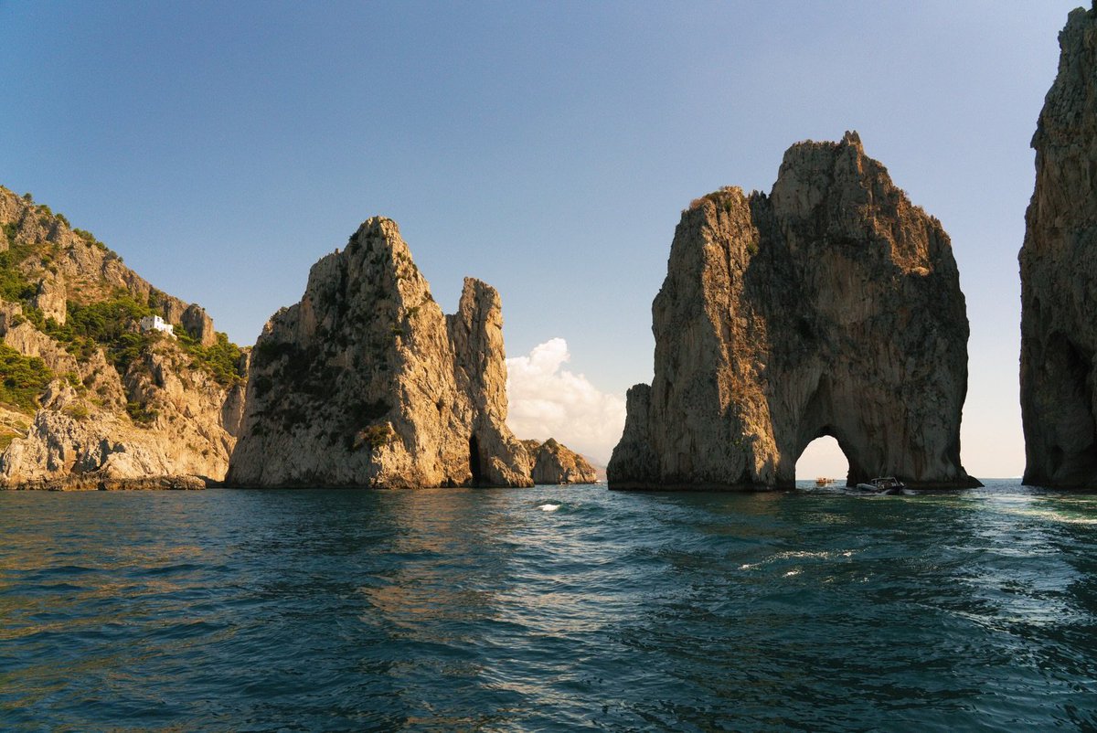 echoesofworld's tweet photo. Capri, Italy https://t.co/c9k82BUr8R