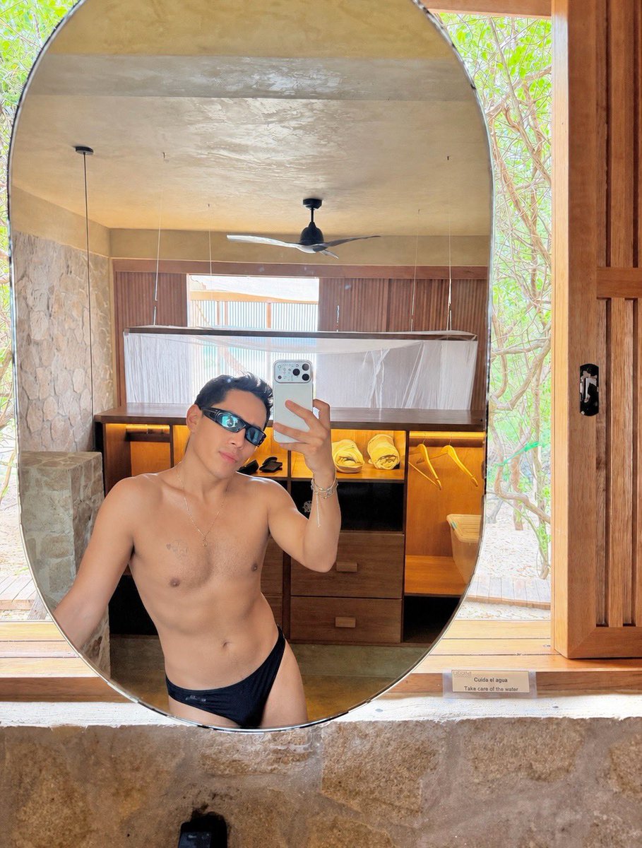 Lukapasfav's tweet photo. Me fui unos días a la playa y un vergon me lleno de leche 🥛 

¿Quieres ver el video? 🥵🍑🍆 mira los comentarios y déjame una foto de tu verga.

@EncuentroGayMty #chudai #latino
#pasivogoloso https://t.co/sVrPZlf51w