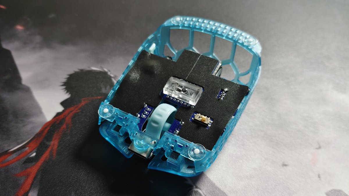 pikapikacolala's tweet photo. Super mini skates🤏 with a diameter of only 1mm, minimize the resistance generated by friction with an ultra small contact surface.

These skates are very compatible with the surface of APEX, making the speed faster while still retaining most of the sense of control. Every start, slide, and aim is a pleasure.

But unfortunately, I don't know where it comes from😩 it was obtained by accident, and it doesn't seem to be made of PTFE material.