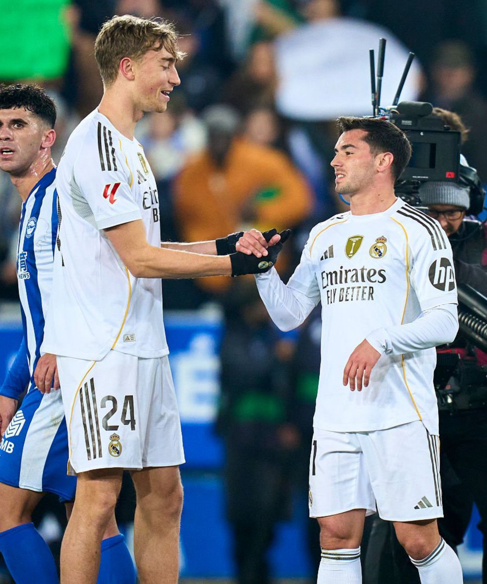 theFJEN's tweet photo. 🚨🇪🇸 Dean Huijsen chose to post a picture of himself in a Juventus jersey to wish his Real Madrid teammate Brahim Díaz a happy birthday, despite having many pictures together in a Madrid shirt. 😅👀 https://t.co/JBNyyspMSg