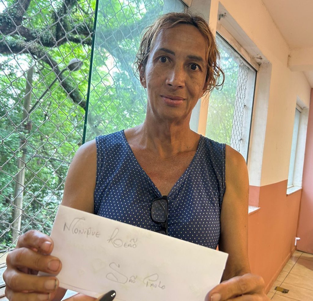 alinadurso's tweet photo. E aí comunidade Igbt e aliados, vamos comentar "UP" nesse post e deixar RT pra salvar a semana de 30 travestis em vulnerabilidade?

Estamos penando muito pra conseguir um valor de R$1.000 que fechamos julho sem conseguir, para custearitens para as meninas da casa florescer 2

E ta sendo uma luta ajuda-las, pois a galera só se "importa" em fazer algo no mês LGBT

Pix: traviarcado@gmail.com