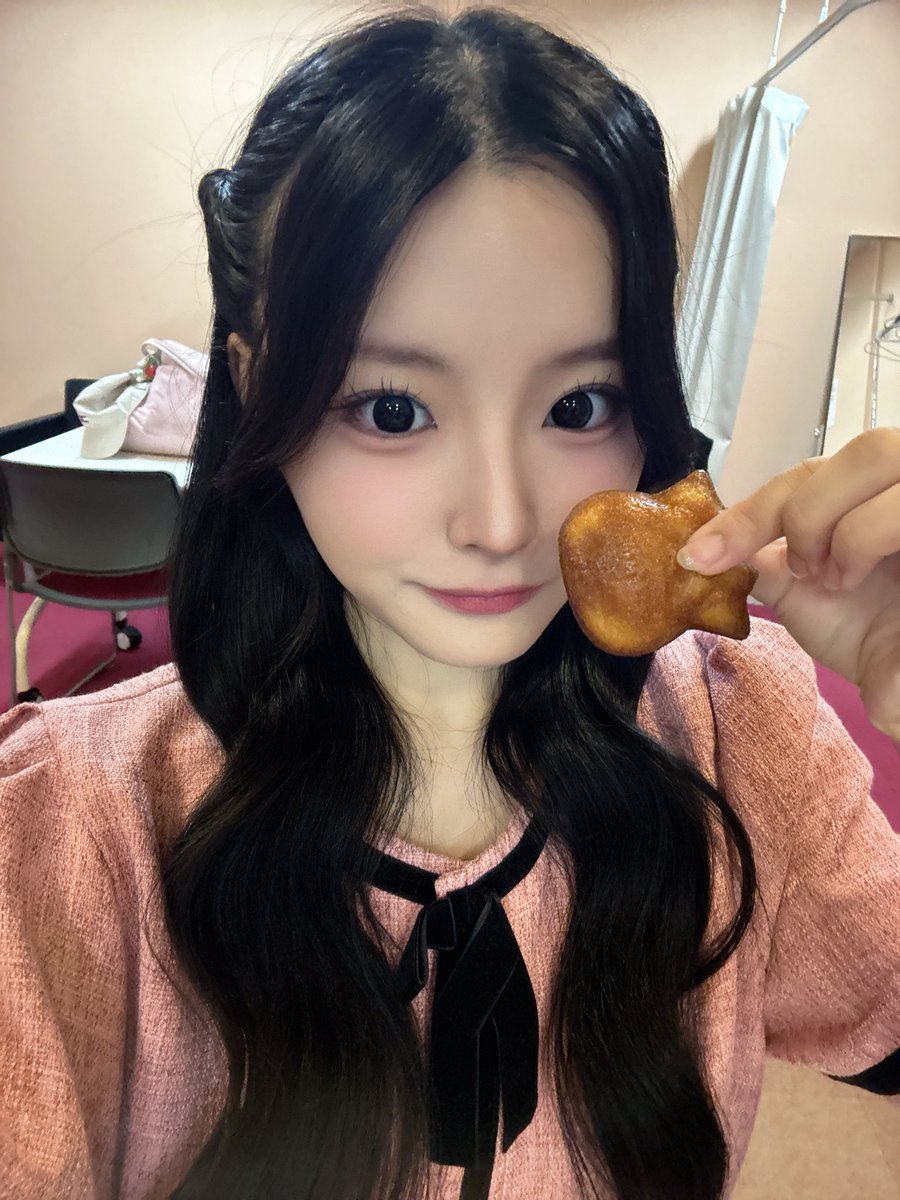 coco_KLM_0218's tweet photo. おはよーー！バター餅っ♡

今日は、サウスちゃんと一緒にスペシャル合同配信があるよ〜！！！🧡
みんな見てねー🎶

それでは今日も一緒にがんばろー！

 #カワラボメイツ #山下ここ https://t.co/rh8tgzv7vk