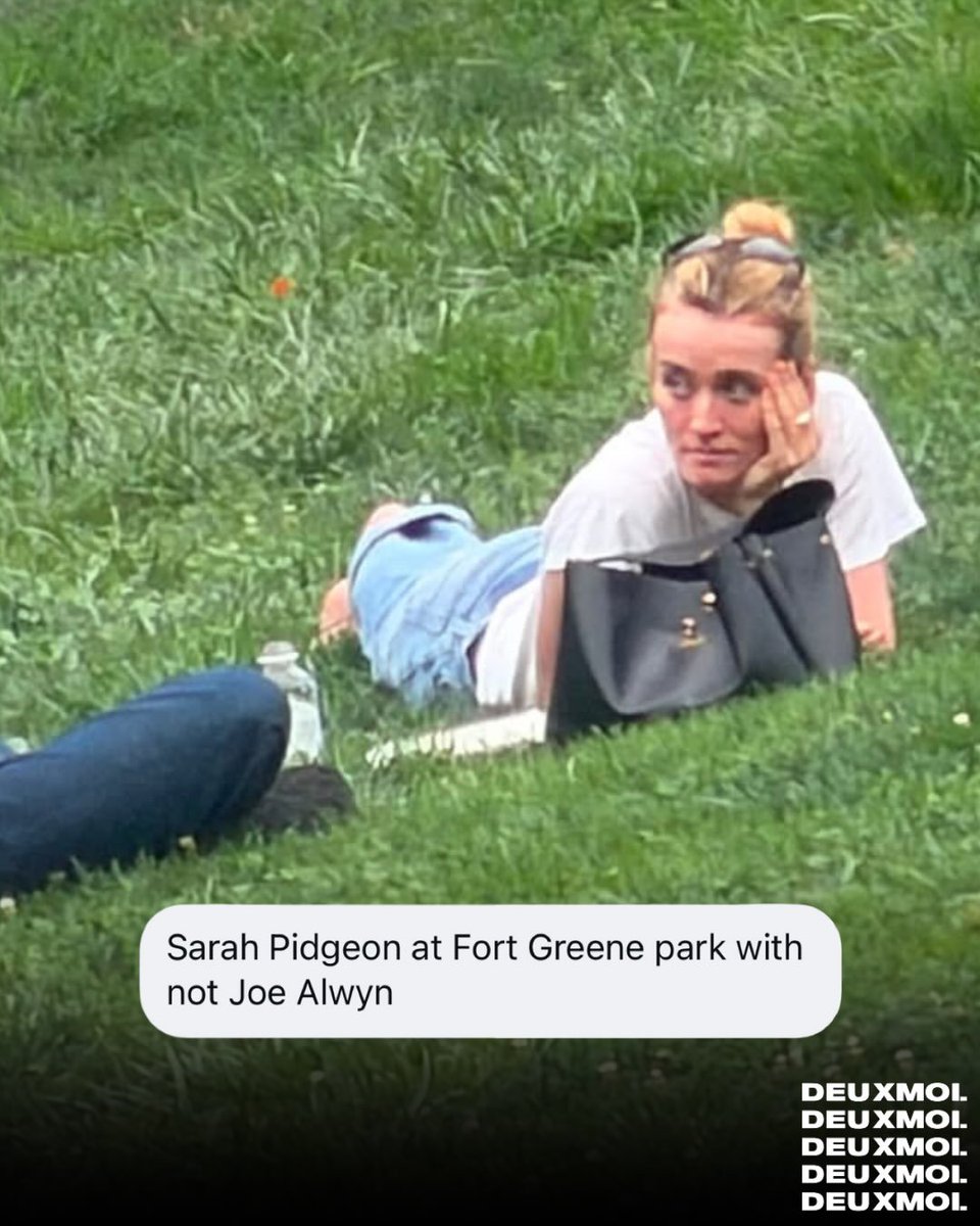 pidgeoncentral's tweet photo. Sarah Pidgeon was spotted in Fort Greene recently. https://t.co/k356pTBgGp