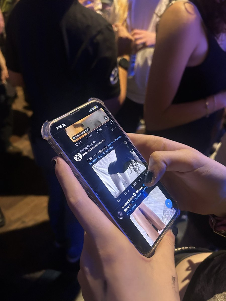 b0neslutt's tweet photo. this random girl scrolling edtwt at mannequin pussy ...... https://t.co/j1Pc0JQtEu