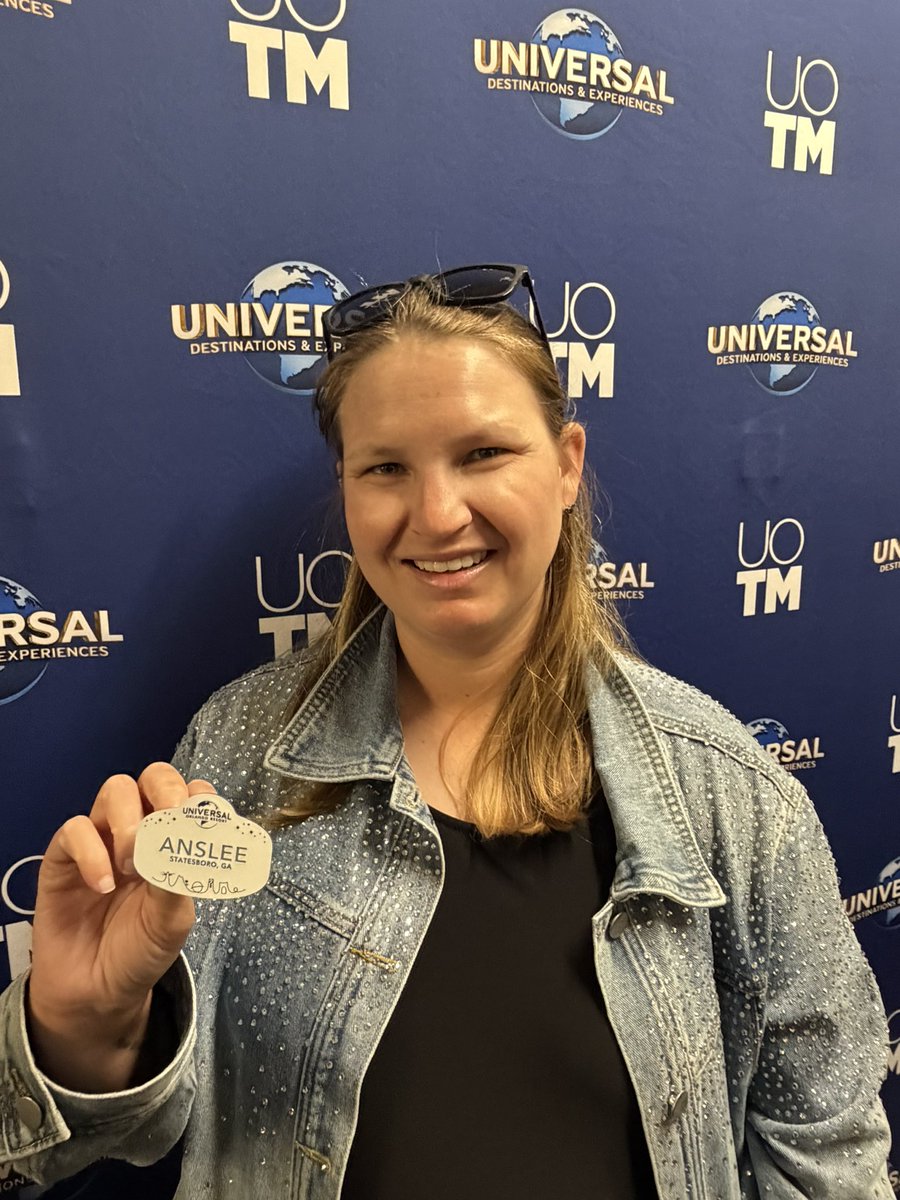 anslegg's tweet photo. 👉👈

So excited to be part of the movies!!!

#UOTM @UniversalORL https://t.co/gGjTIPMhbt