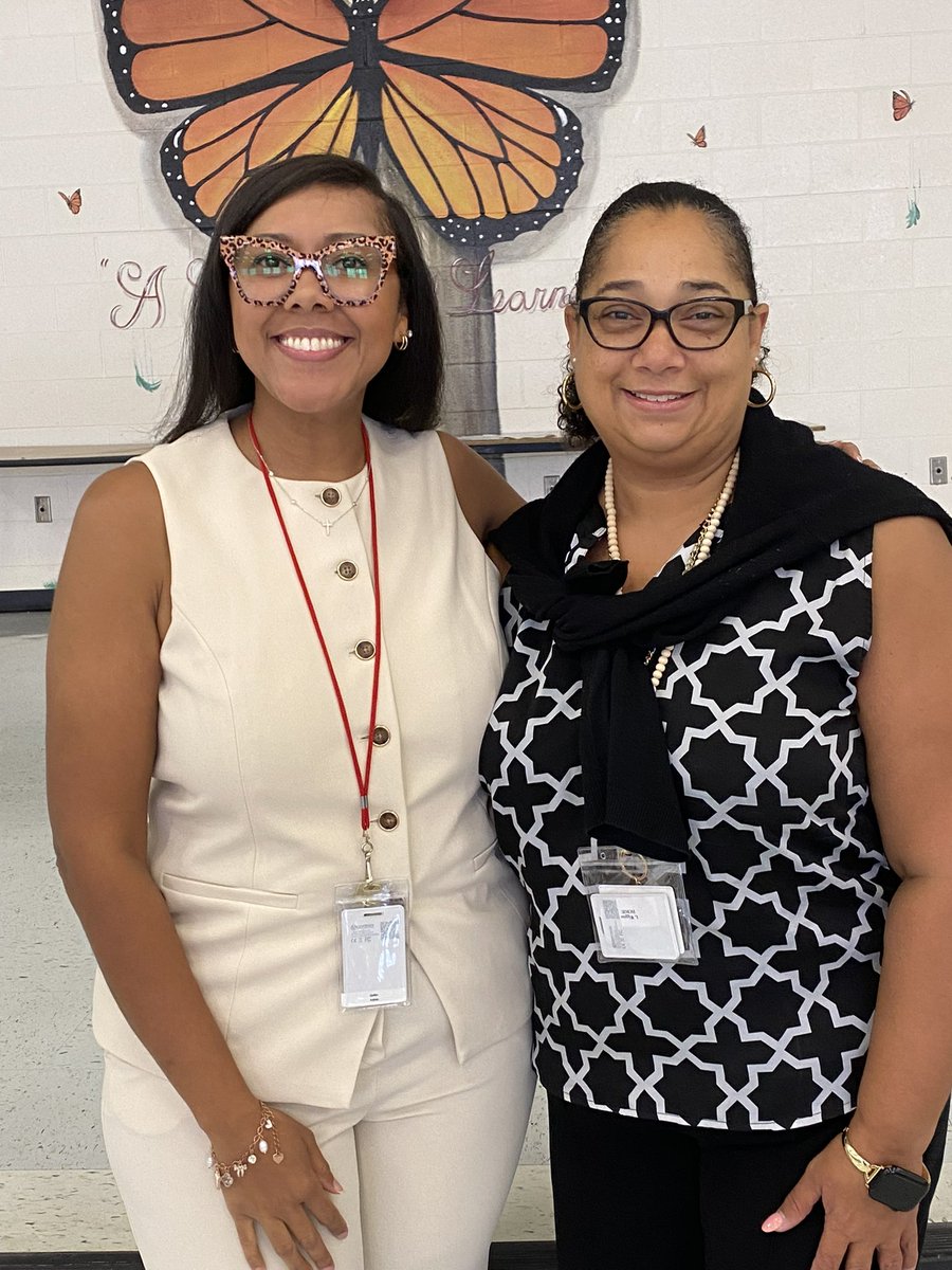 AGtheAP's tweet photo. Today I walked into my 1st day as AP with the leader who helped shape the journey. Here’s to a year of growth, service, and excellence! ✨ @ljswiggins 
#FirstDay #BrightFuturesBeginInHenry #ROE https://t.co/YiGr0U8Kc1