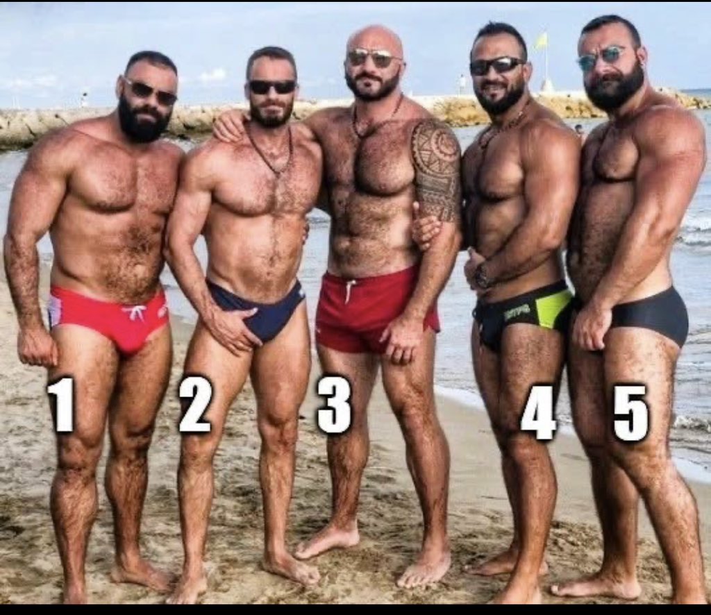 lynns_xx's tweet photo. Who is your type? https://t.co/KUl8keWJKM