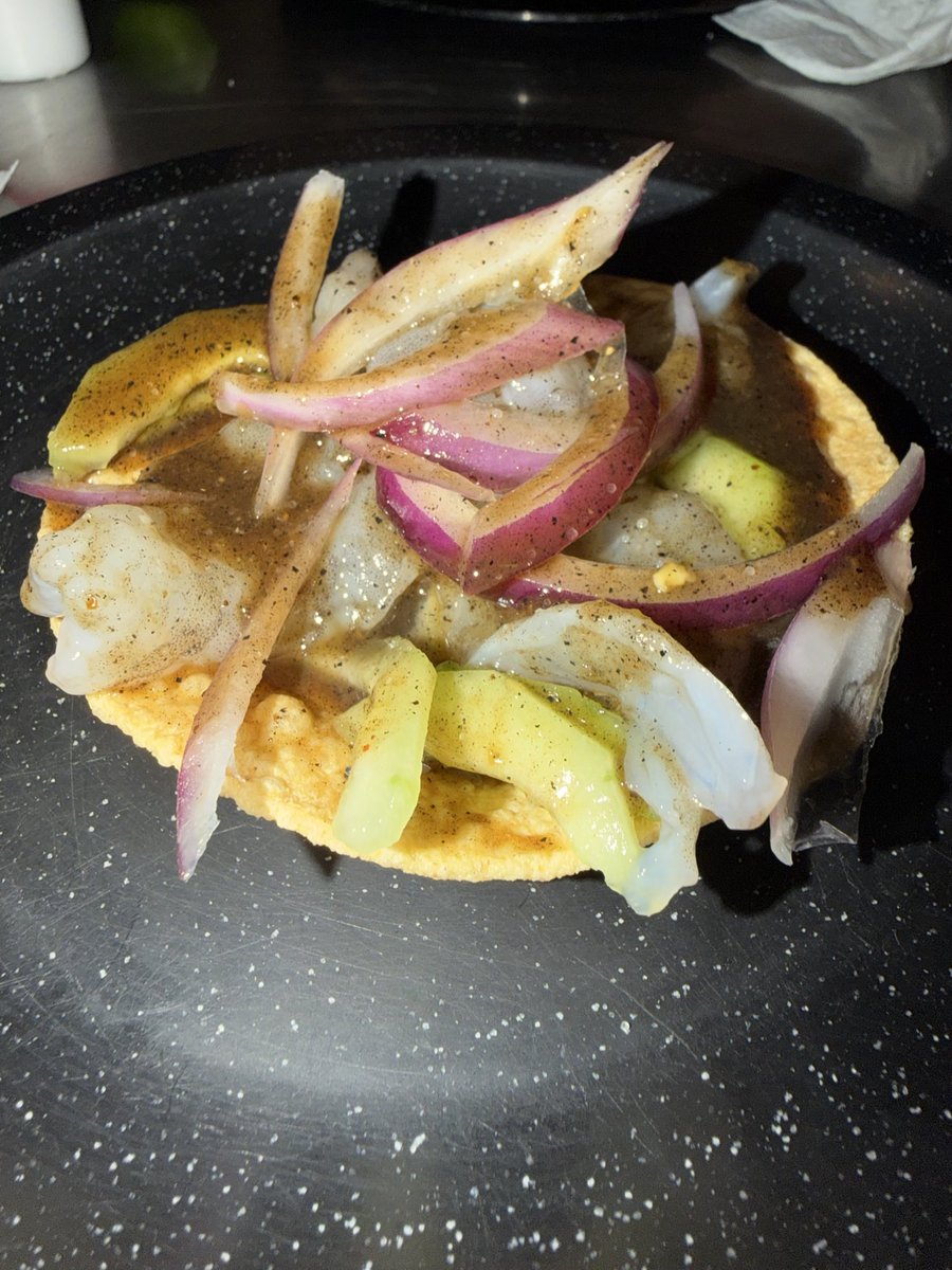 memo_morones's tweet photo. @tolucarg Pues viva los tacos, el pozole y la gastronomía mexaaaa cabrones!!! Siempre bienvenidos y oleeee https://t.co/TQ5WHHO2WM