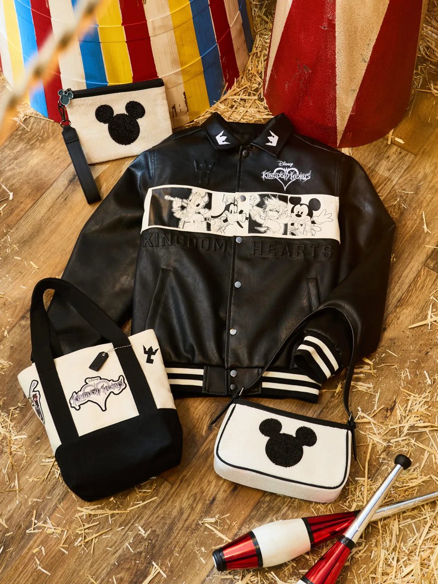 BoardwalkTimes's tweet photo. BoxLunch at D23: The Ultimate Disney Fan Event will have an exclusive Kingdom Hearts collection. 

(@TheWrap | https://t.co/xWyaxcO6V1) https://t.co/dDu4IQyDGY