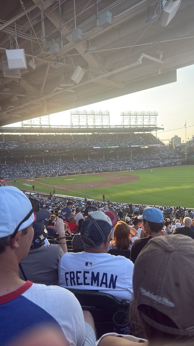 stonkyjules's tweet photo. it’s insane how many dodger fans are here 💀 https://t.co/p53OyhNrNY