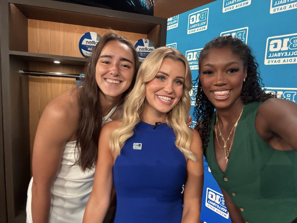 OregonVB's tweet photo. Closed out @B1GVolleyball Media Day with a stop by the digital studio with @emilyehman.

SCOOO! https://t.co/dLFbvJLLGL